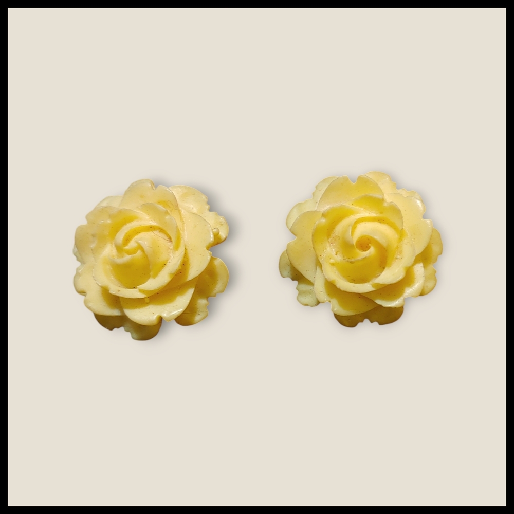Vintage Rose Clip On Earrings, marked Hong Kong